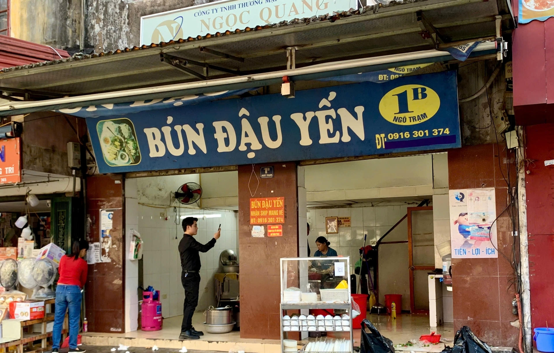 what to eat in Hanoi