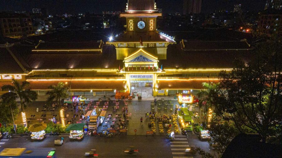 Ho Chi Minh night market