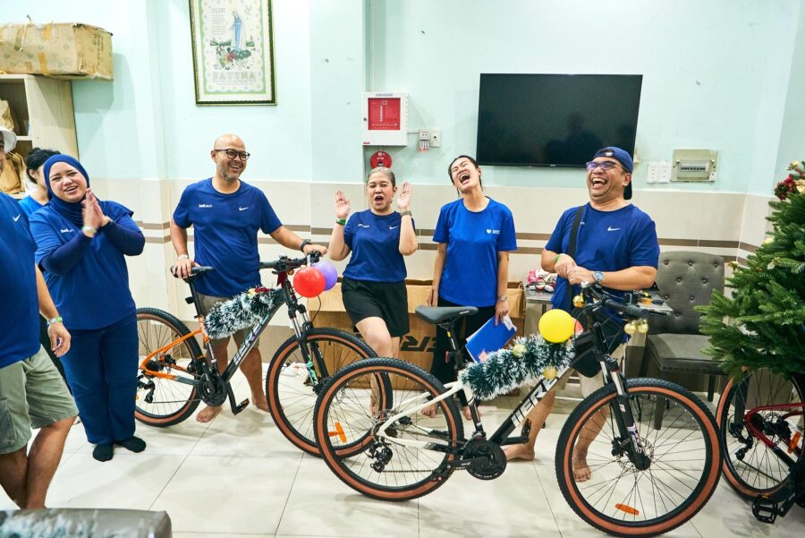 team building for foreigners in Hanoi