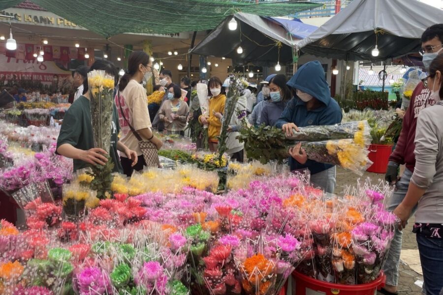 Ho Chi Minh night market