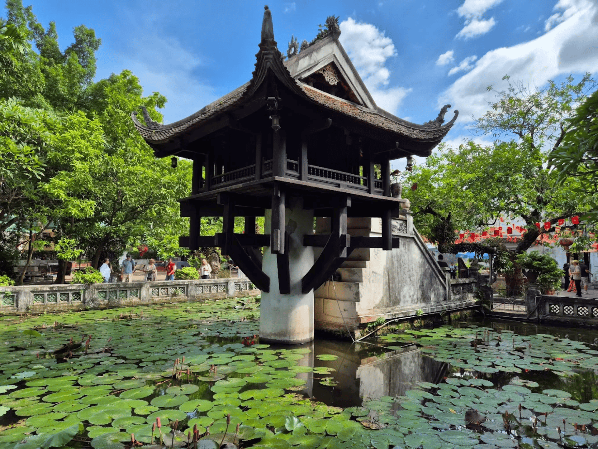 hanoi temple
