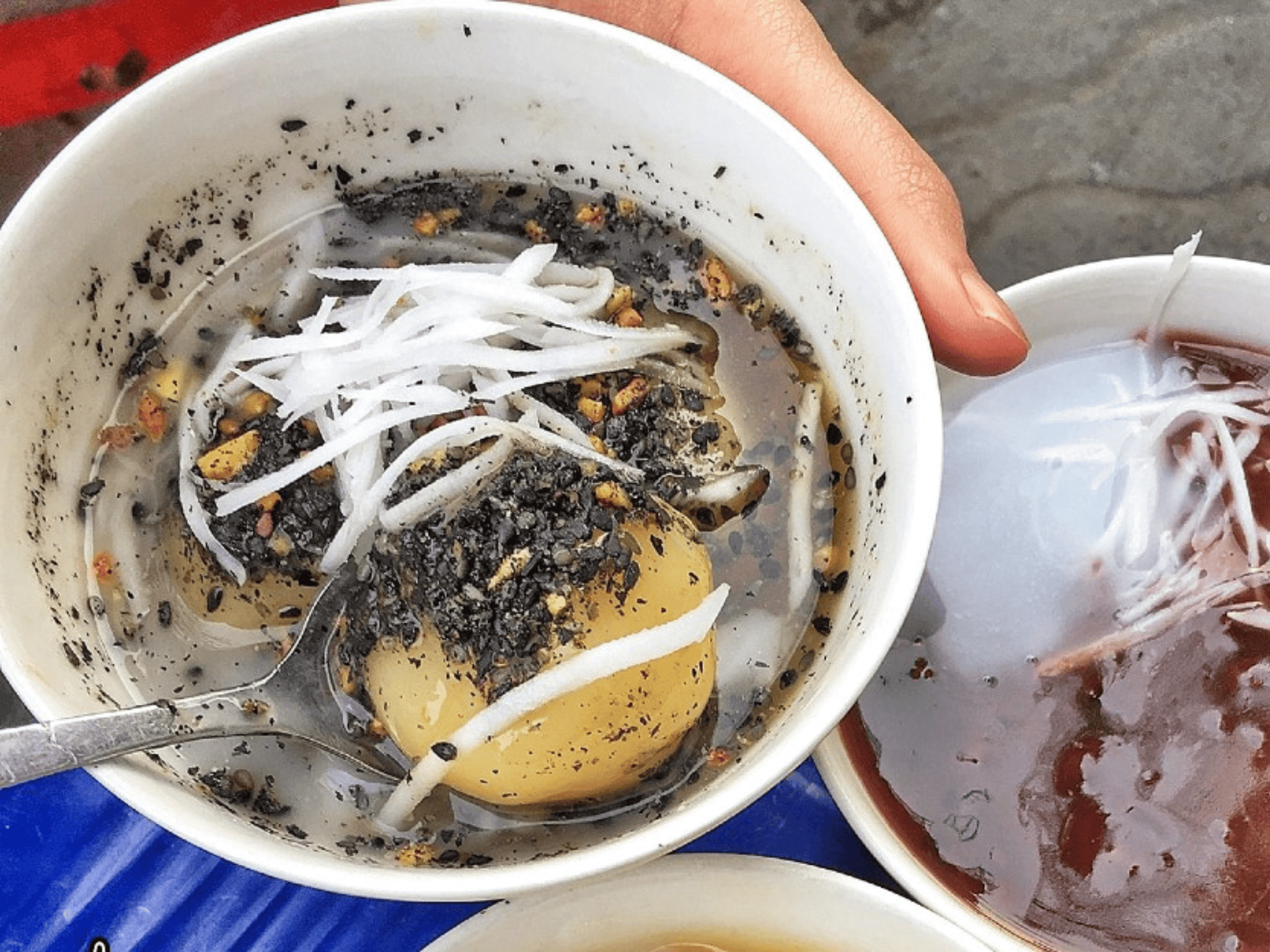 hanoi street food in winter