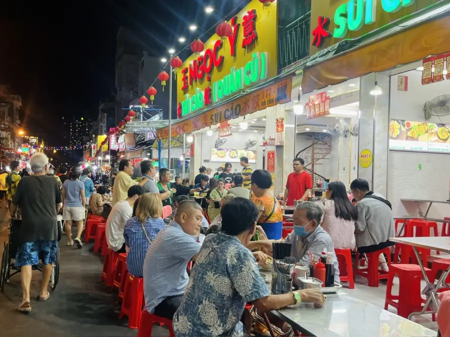 Ho Chi Minh night market