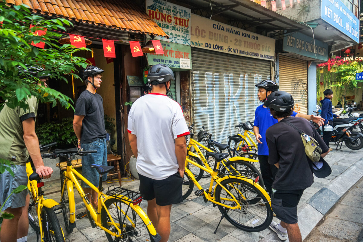 cycling in hanoi