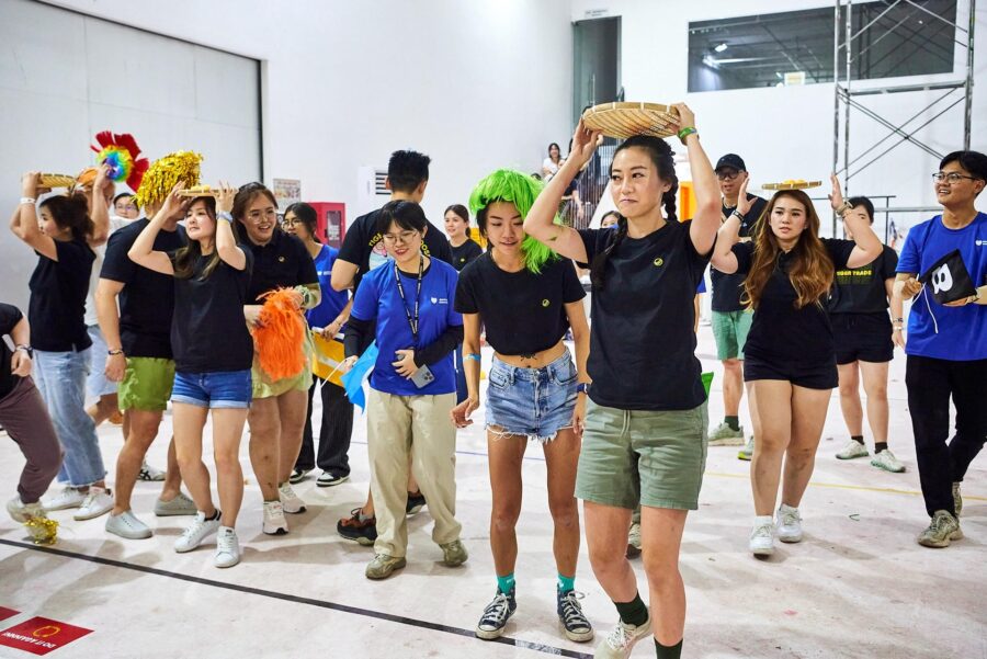 team building game