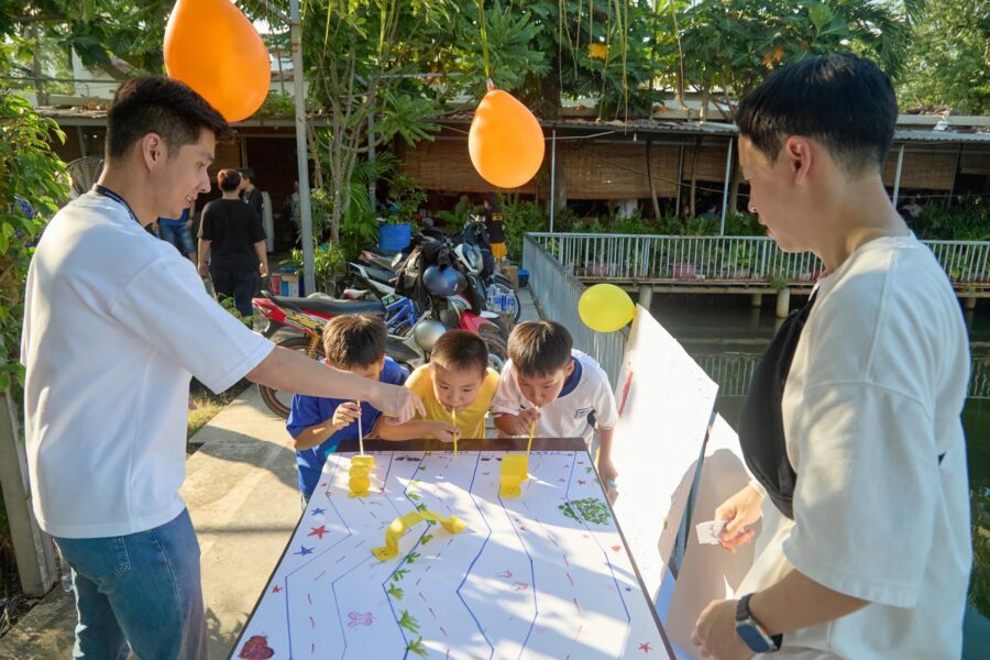 team building game