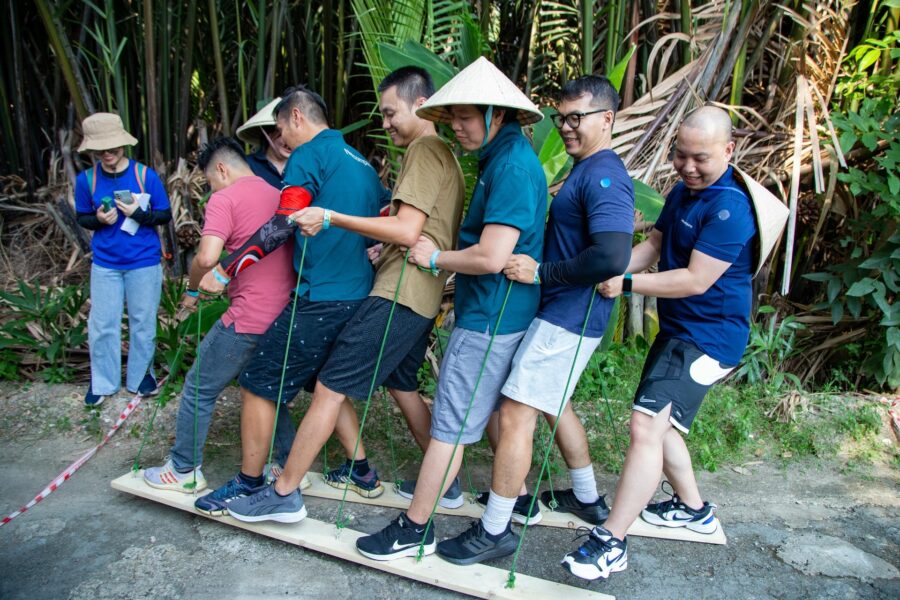 outdoor team building activities
