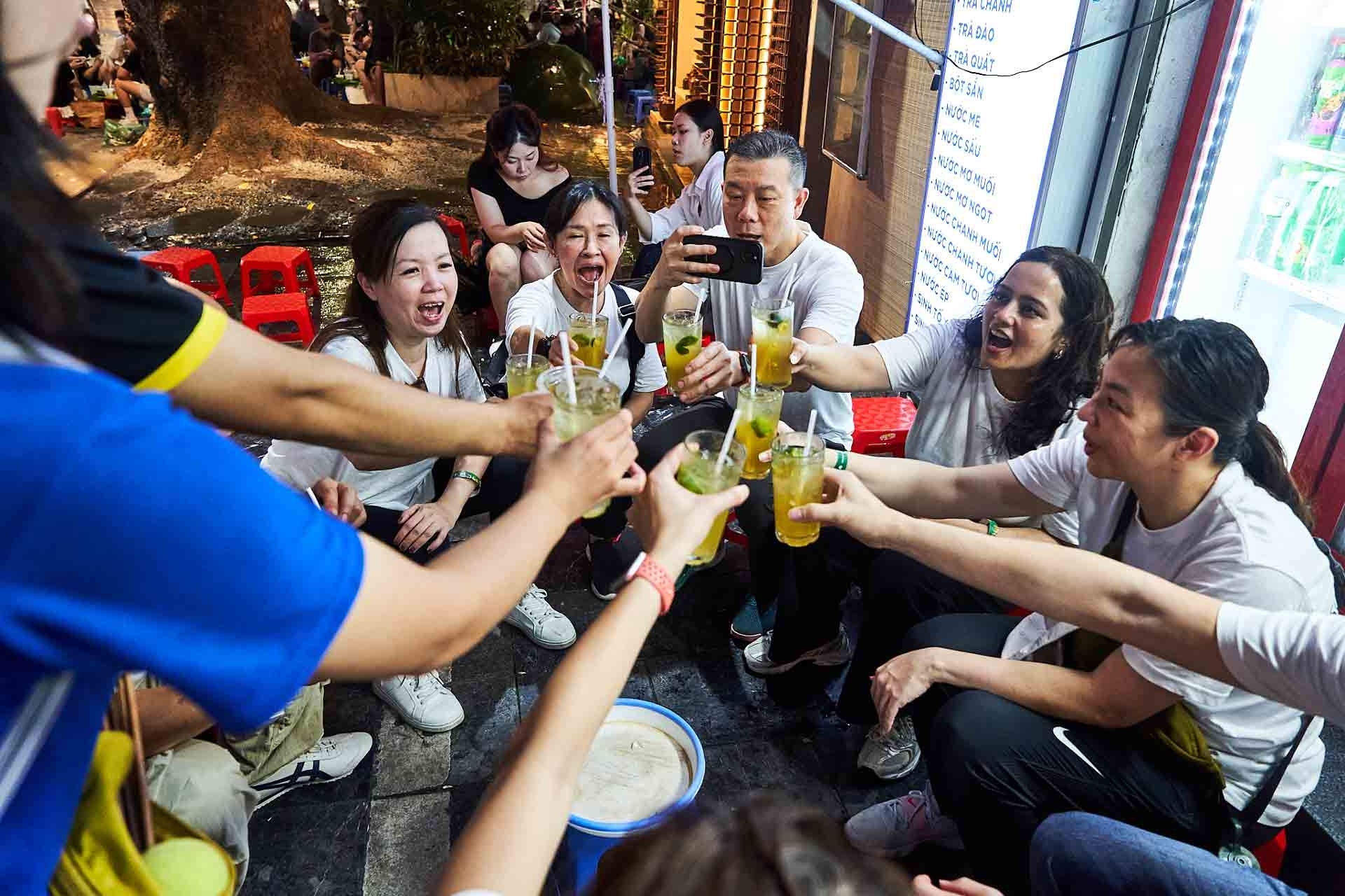 hanoi bike tour