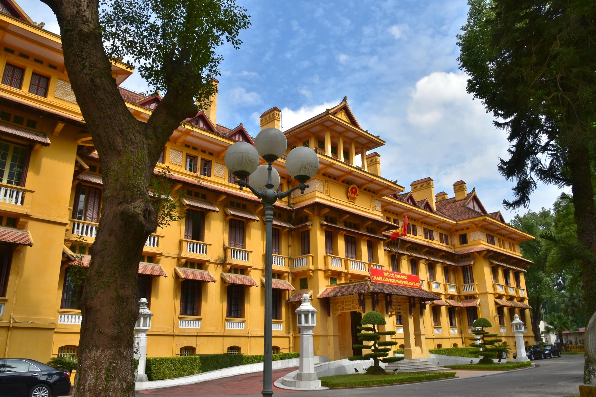 old building in hanoi
