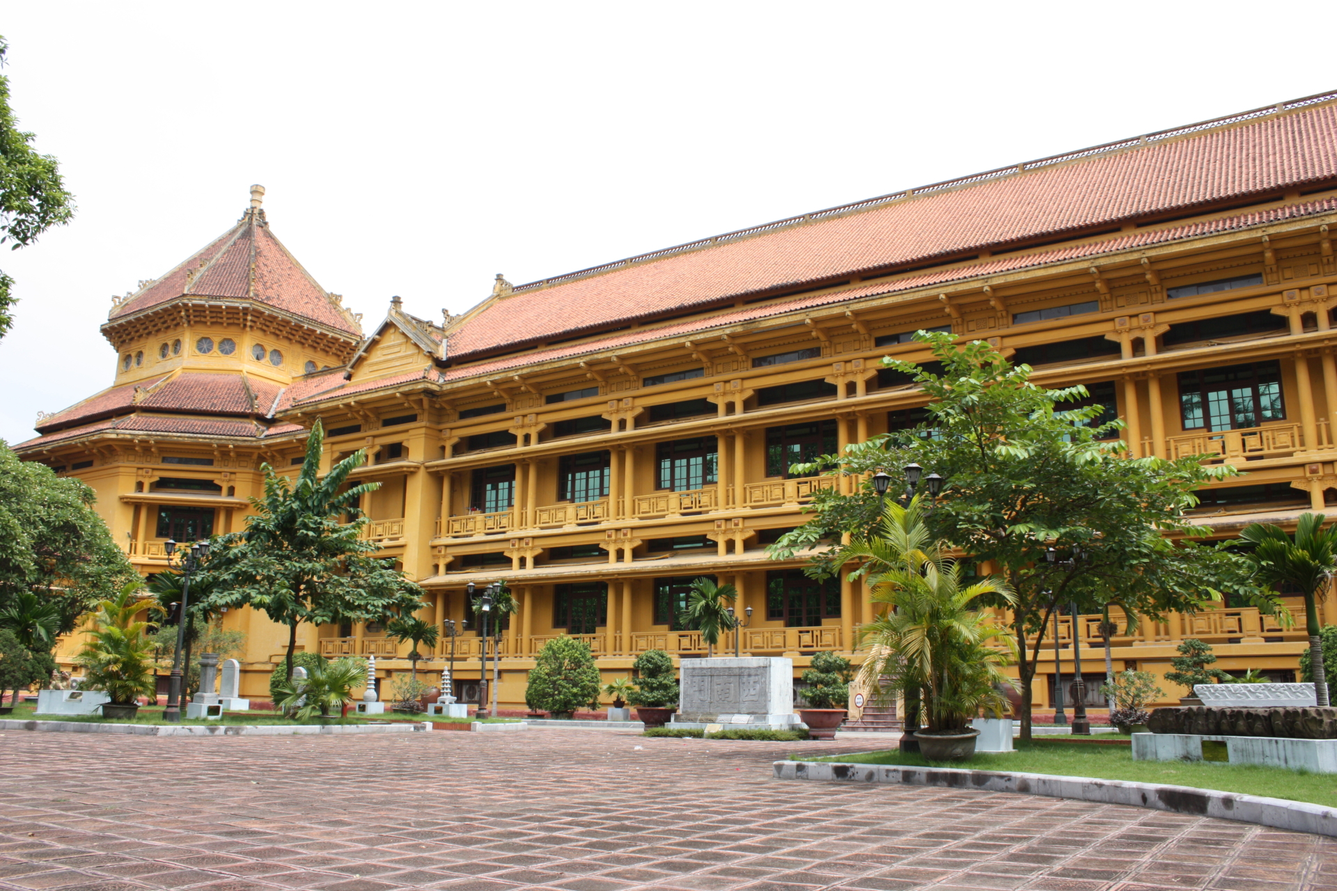 old building in hanoi