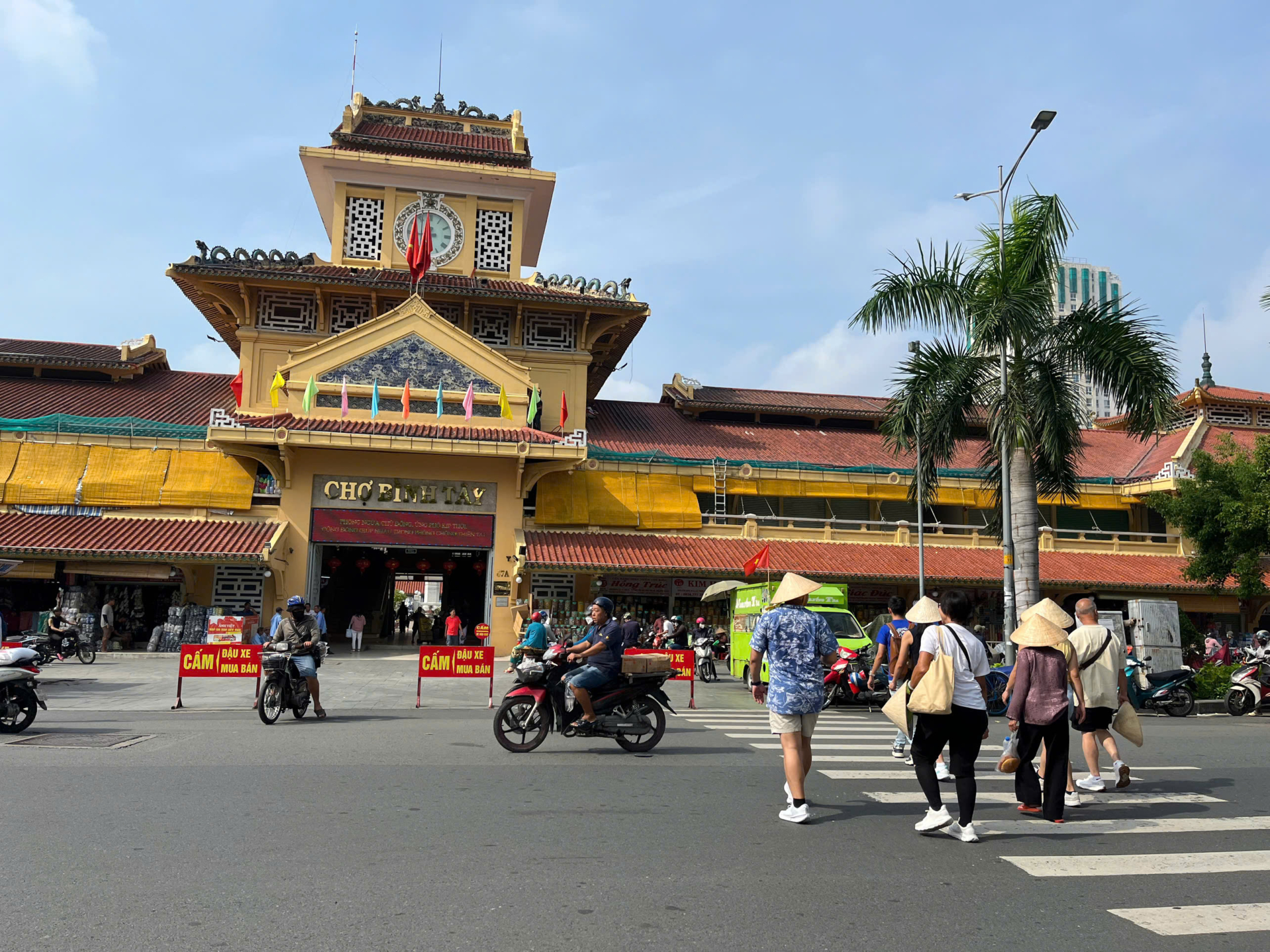 what to wear in vietnam