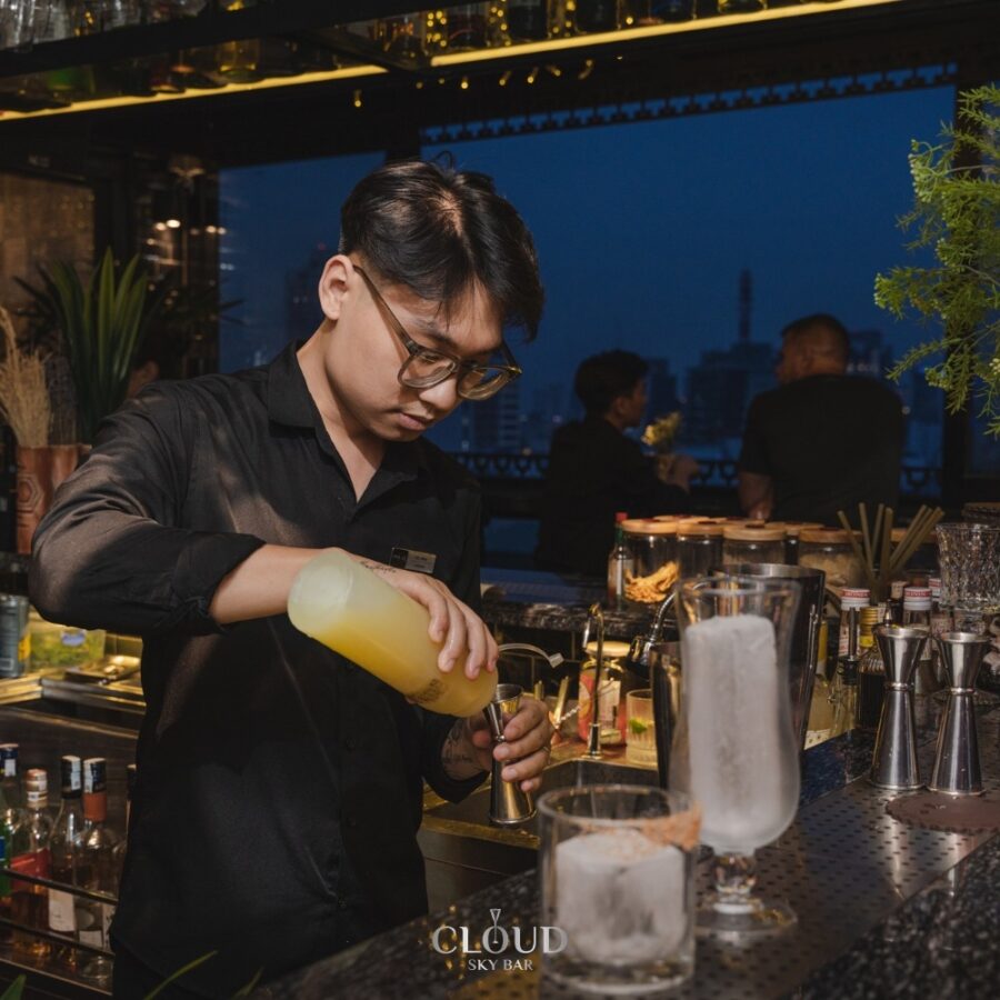 Cloud Sky Bar Hanoi - cloud sky bar2