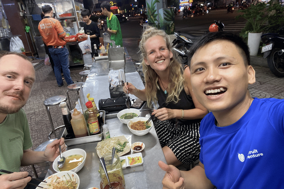 Saigon foodie night ride tour
