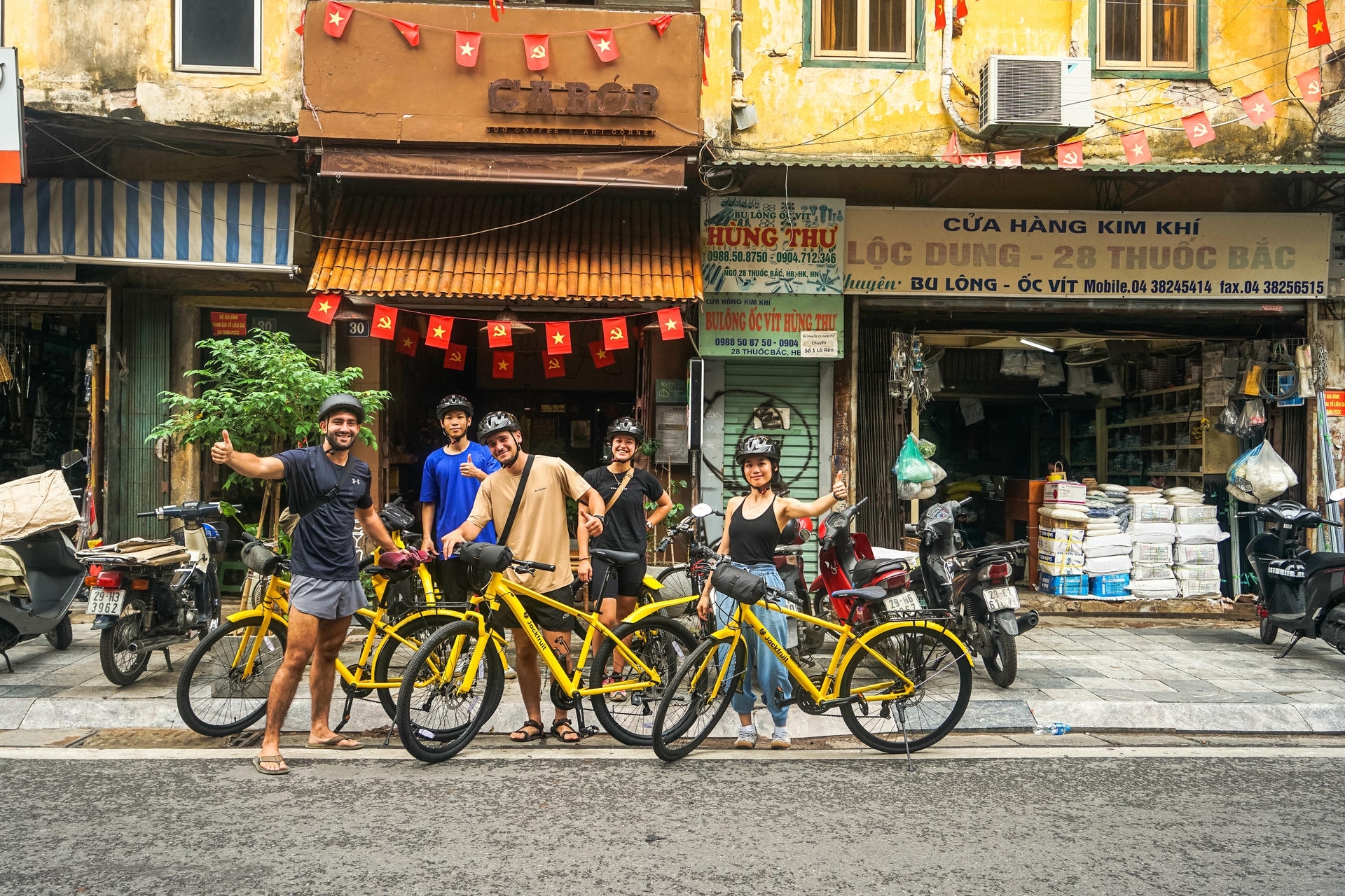Jackfruit cycling tour is enjoyed by a group of tourists - How many days is enough in Hanoi?