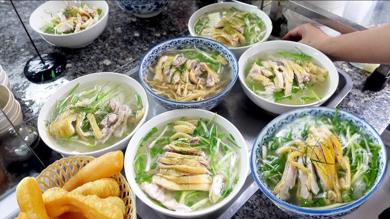 chicken pho in Hanoi
