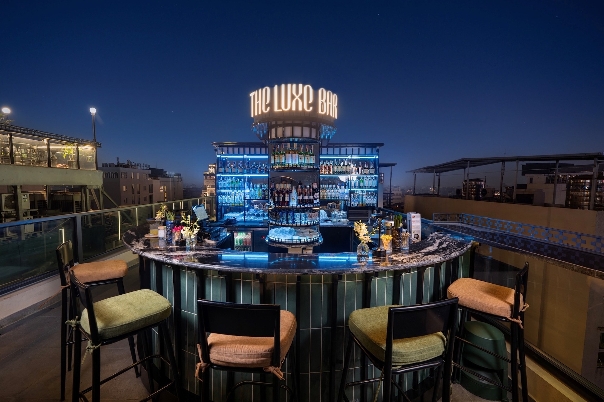 the-luxe-bar-2-Hanoi Rooftop Bar