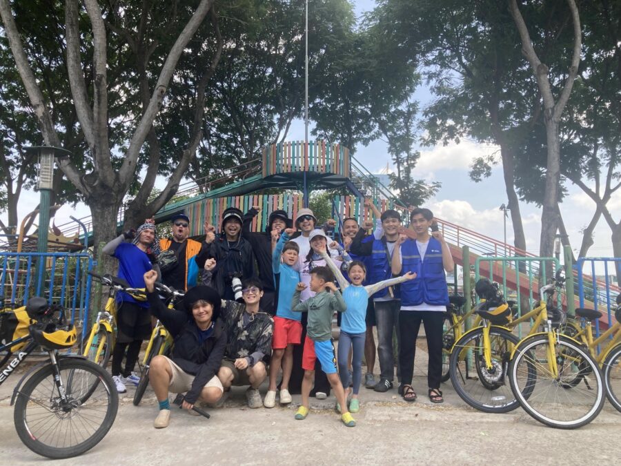 vietnamese family day