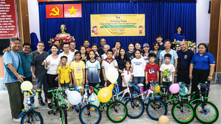 build a bike challenge - team bonding games - Jackfruit