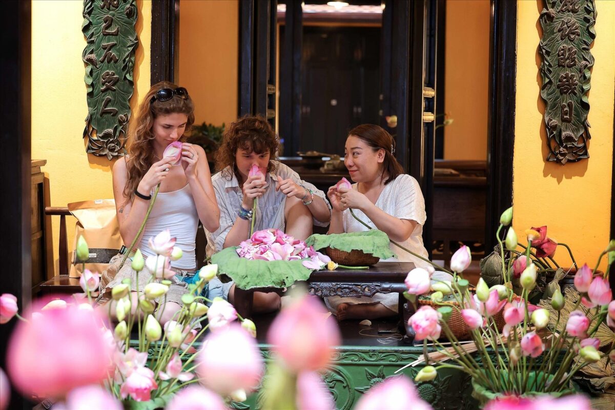 Premium traditional Vietnamese lotus tea in a Hanoi Old Quarter shop