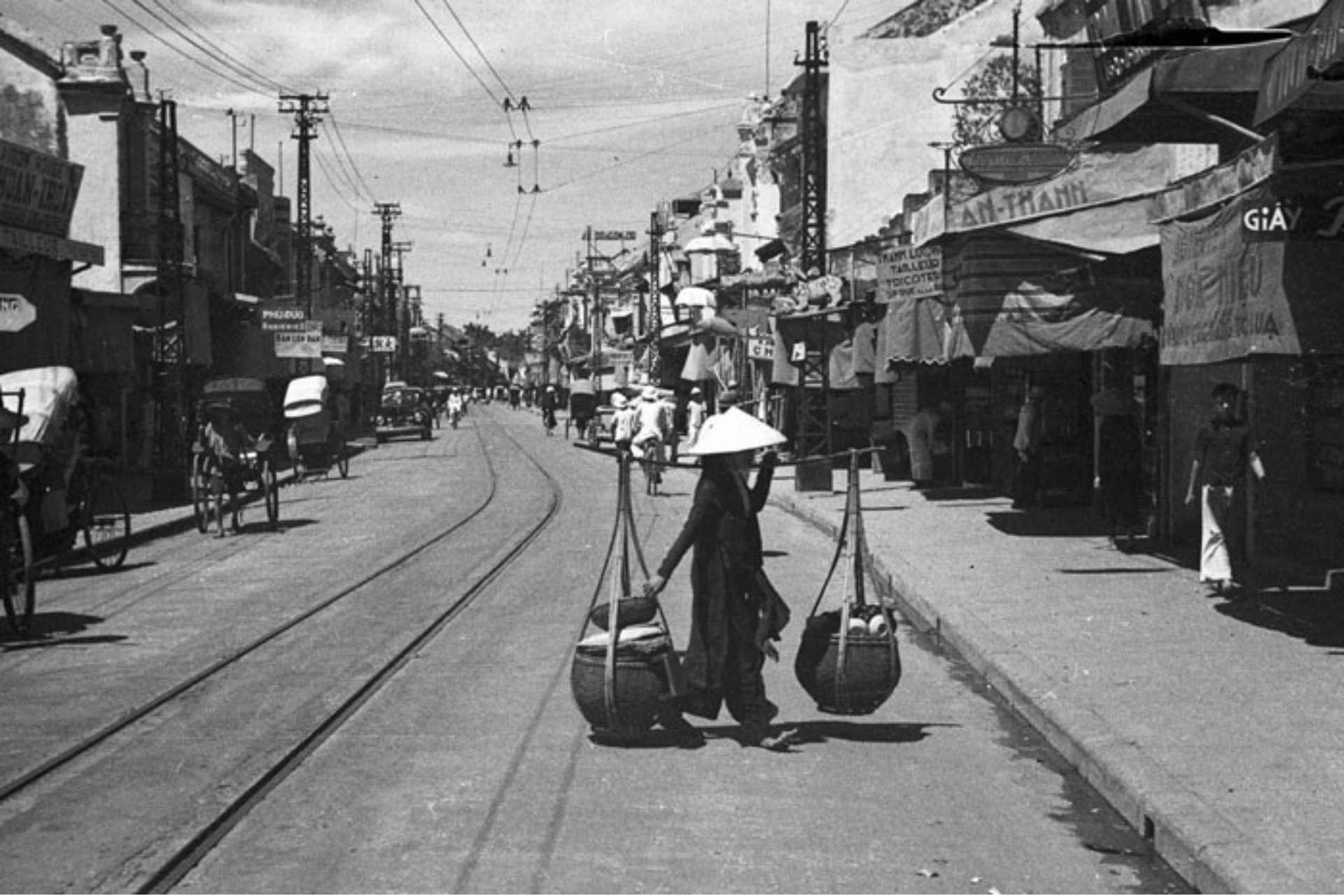 Historical view of Hanoi Old Quarter shopping streets