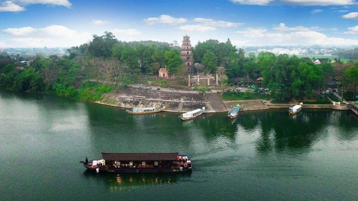  journey along the Perfume River and Thien Mu Pagoda in Hue - hue food - Jackfruit